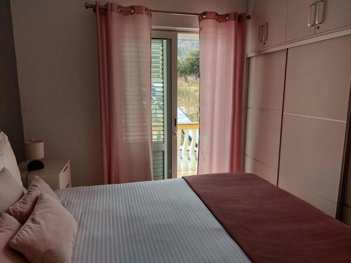 Ferienwohnung Apartman Larisa Kampor Exterior foto